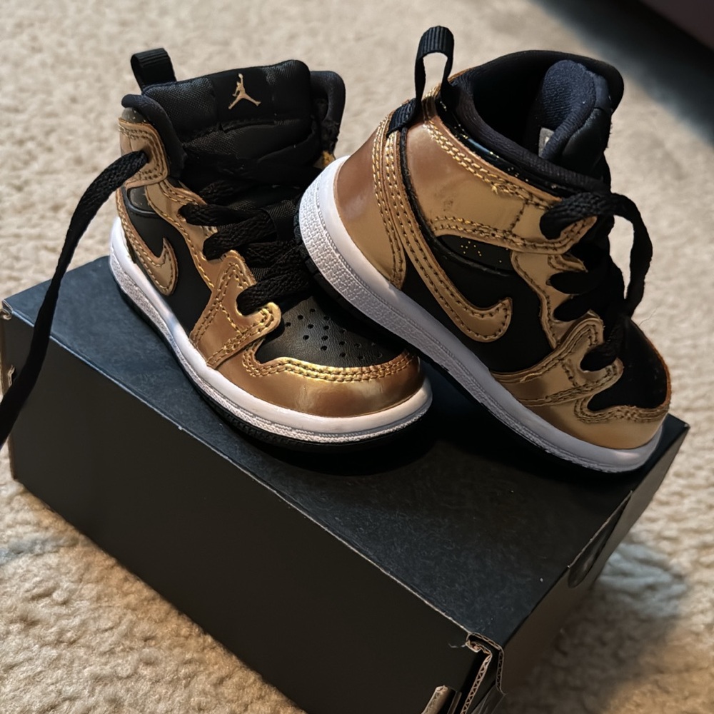 Nike ones